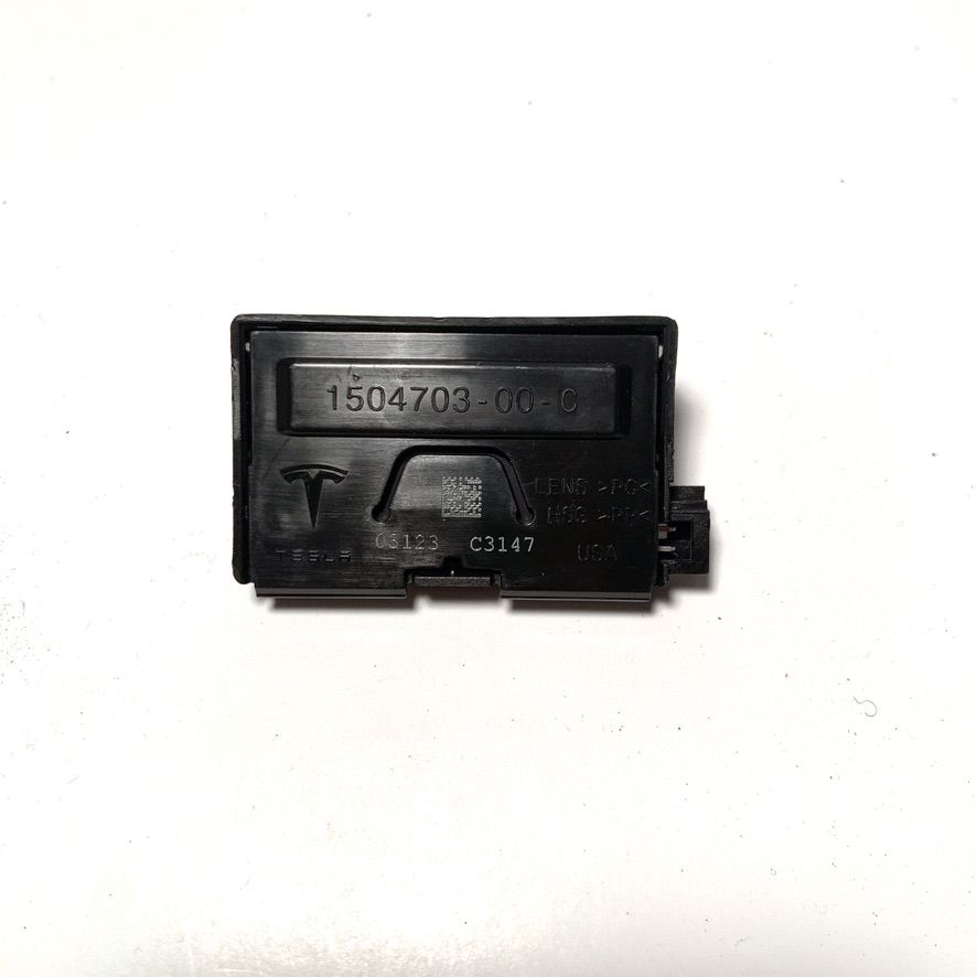 Used Tesla Model Y Liftgate Trim Light OEM 1504703-00-C – photo 2