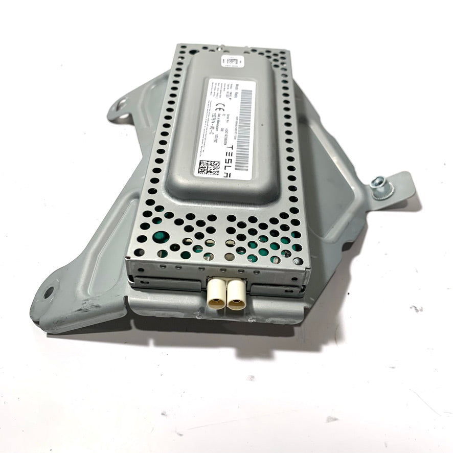 Used Tesla Model Y Radio FM HD Receiver Control Unit Module OEM 1527974-00-C – photo 4