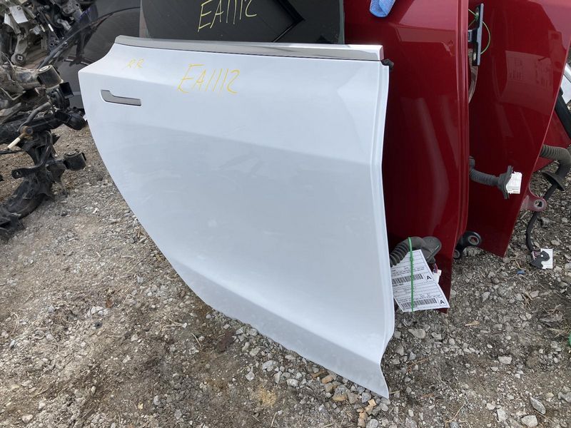 Used 2020 Tesla Model 3 rear right door white, original condition view 2; Elite EA1112