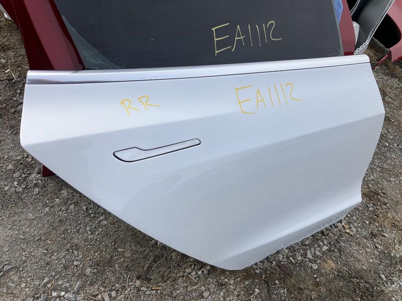 Used 2020 Tesla Model 3 rear right door white, original condition view 3; Elite EA1112