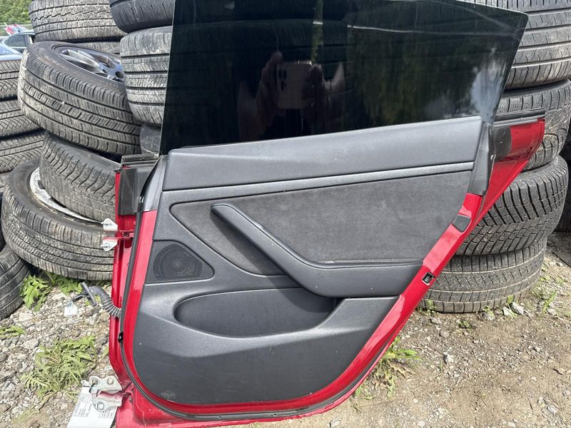 Used 2020 Tesla Model 3 rear right door red, original condition view 2; Elite EA1119