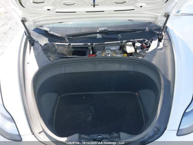 Donor vehicle reference only, EA1127; other parts and vehicle not included