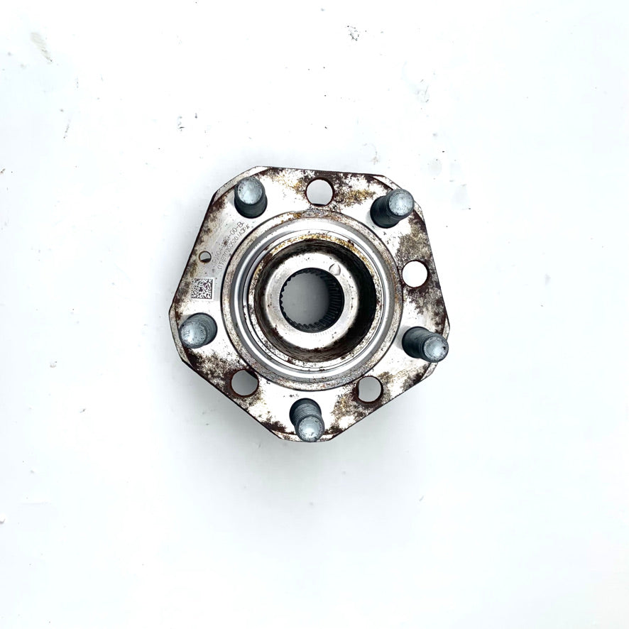 Used Tesla Model 3 / Model Y Driven Hub 142mm Flange OEM 1044123-00-B – photo 2