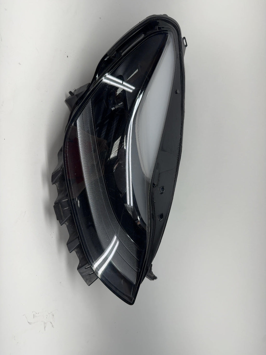 2022-2023 Tesla Model 3 Global Headlamp Right 1514953-00-D - photo 1