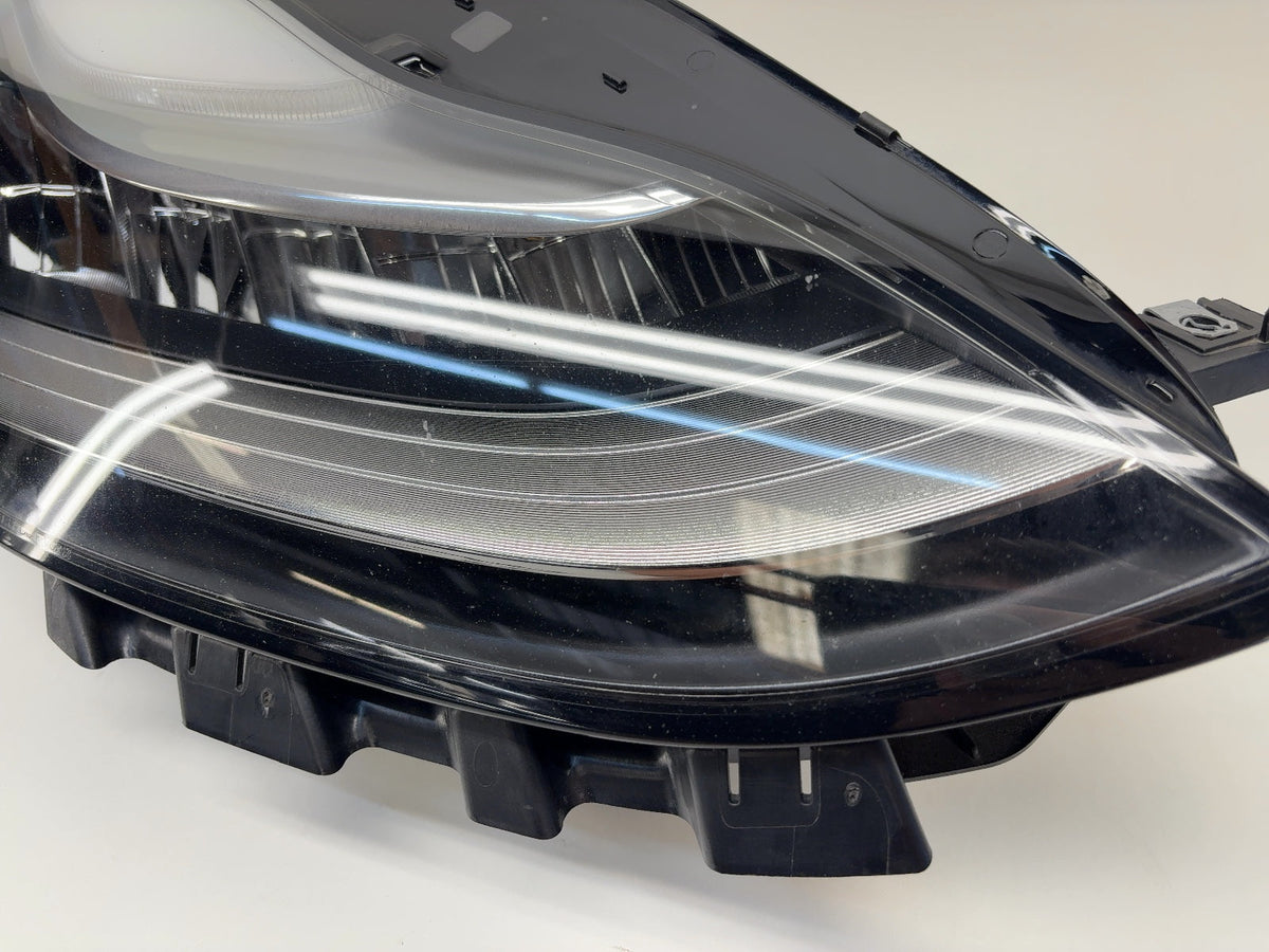 2021 Tesla Model Y Right Headlamp 1077372-00-K - photo 2