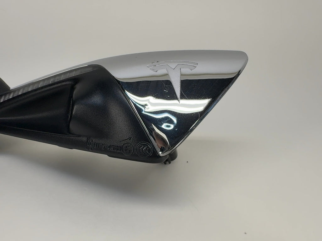 2018 Tesla Model 3 Right Repeater Camera 1125107-77-C - photo 2