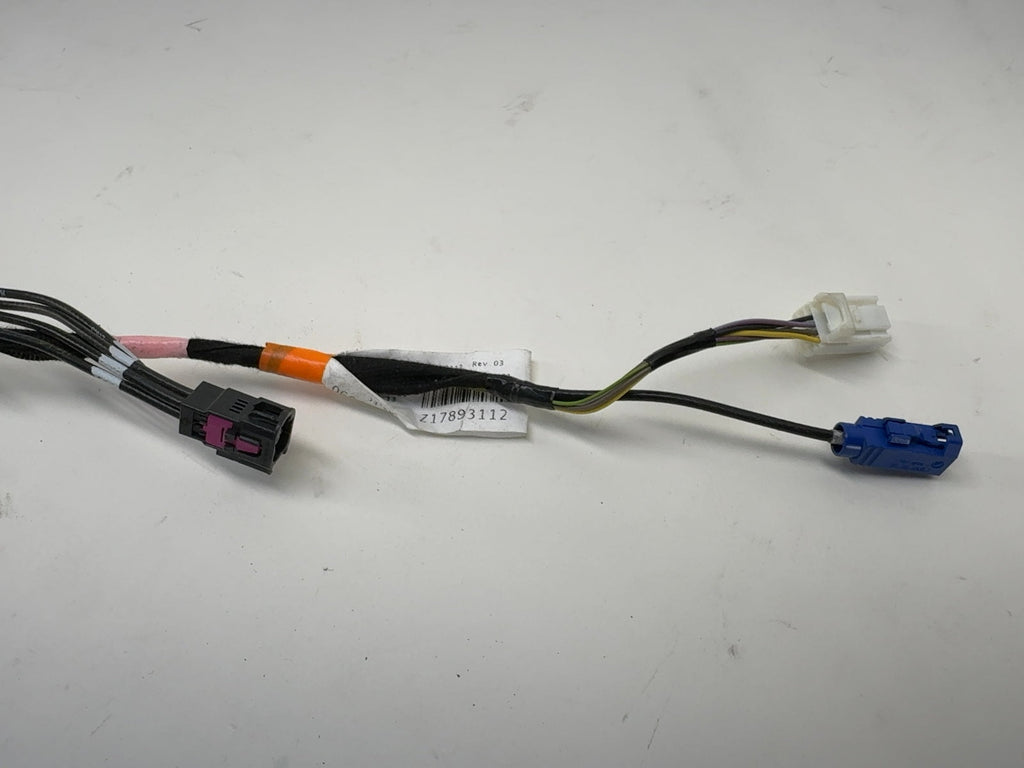 2023 Tesla Model Y Front Windshield Harness With Camera 1616691-00-C - photo 2