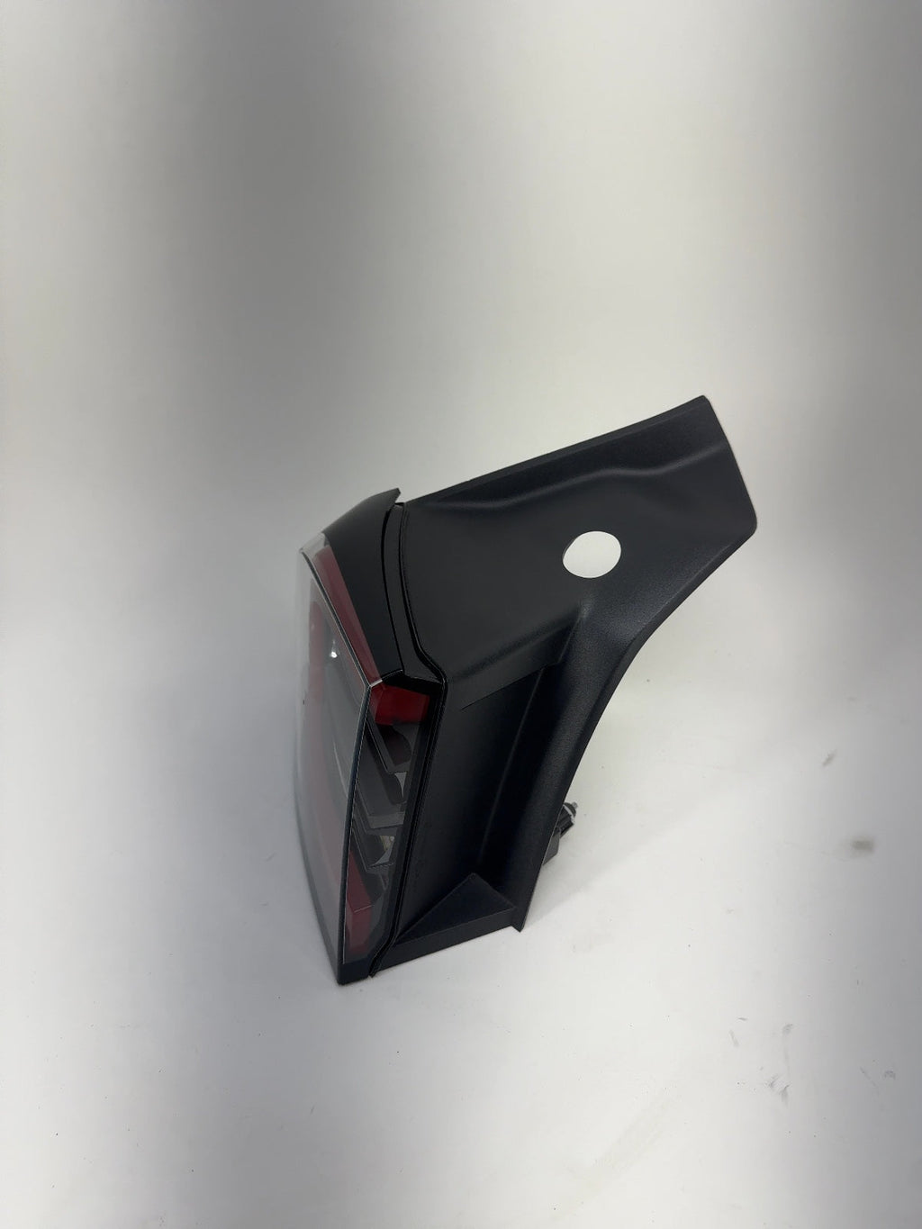 2021-2025 Tesla Model Y Left Tail Lamp Quarter Mounted Global 1502086-00-D - photo 2