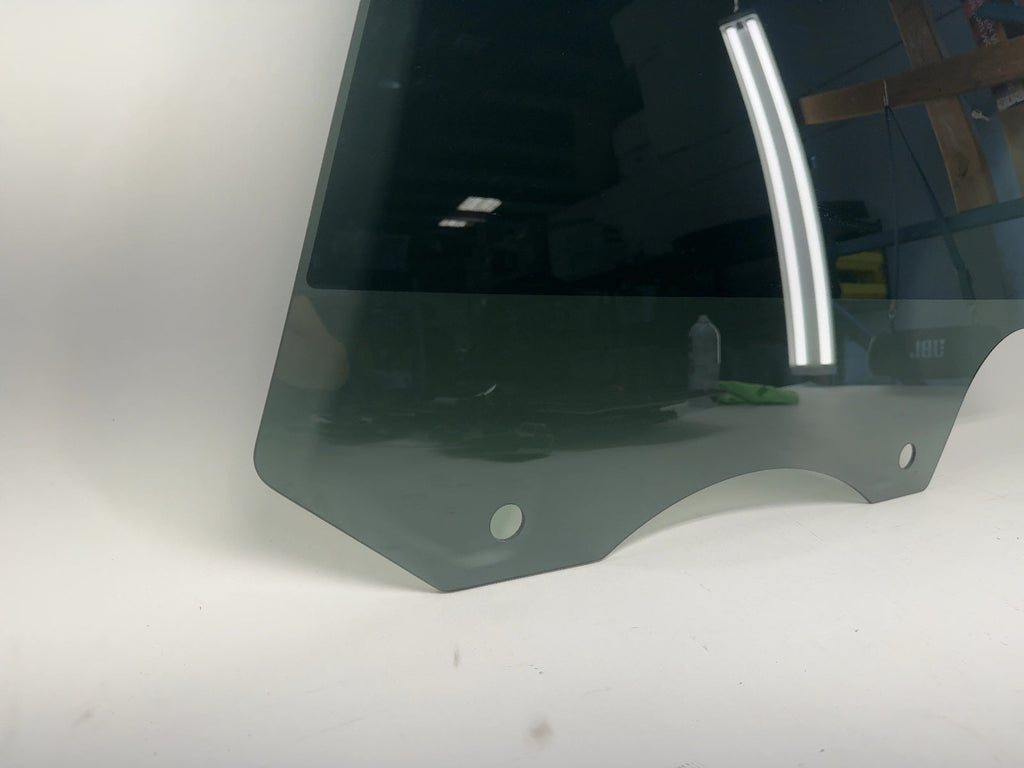 2021-2025 Tesla Model Y Rear Left Door Glass Note 1495506-00-B - photo 2