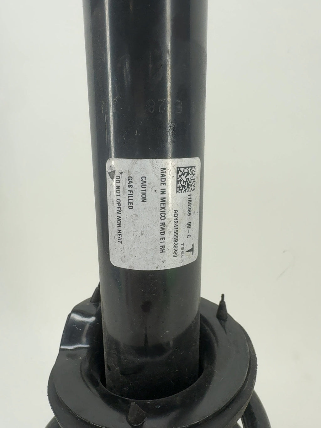 2024 Tesla Model Y Front Right Strut Absorber 1188369-00-C - photo 2