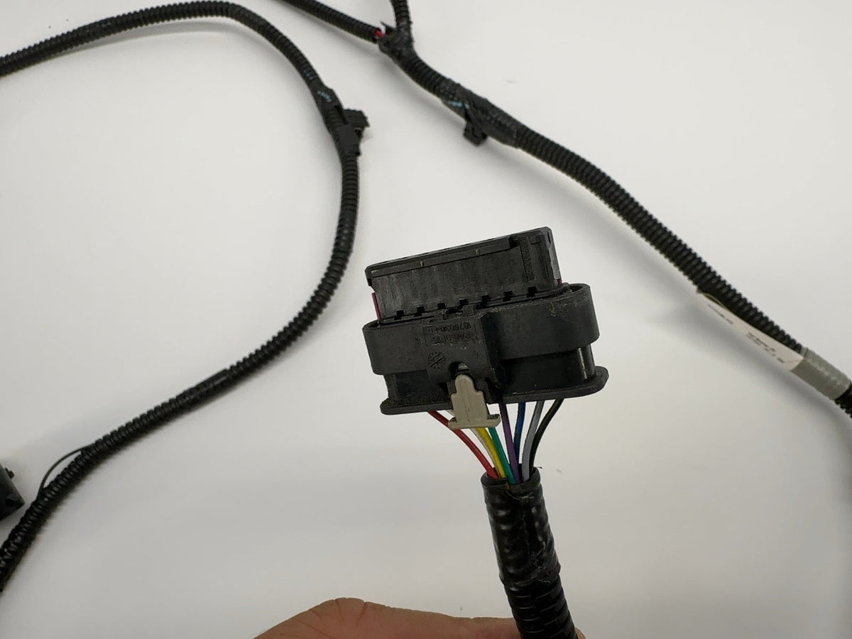 Existing store photo: Tesla OEM 1067959-00-E - image 2