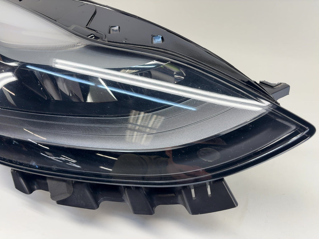 2022-2023 Tesla Model Y Global Headlamp Right 1514953-00-D - photo 3