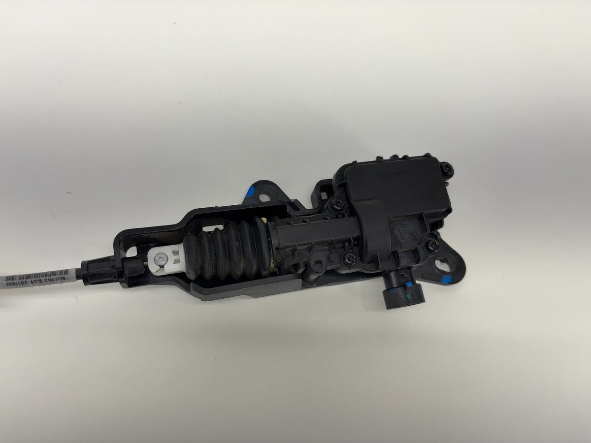 Existing store photo: Tesla OEM 1500397-00-E - image 3