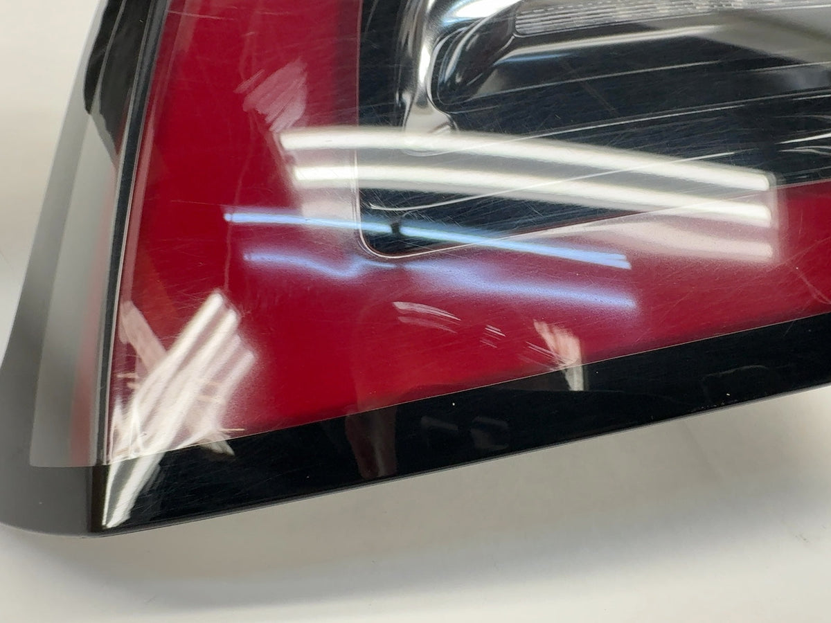 2018-2020 Tesla Model 3 Tail Lamp Rear Bodyside Left 1077397-00-F - photo 3