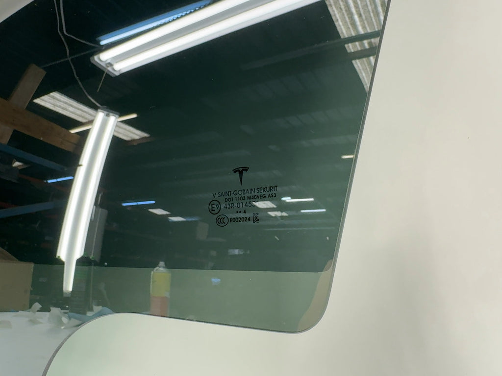 2021-2025 Tesla Model Y Rear Left Door Glass Note 1495506-00-B - photo 3