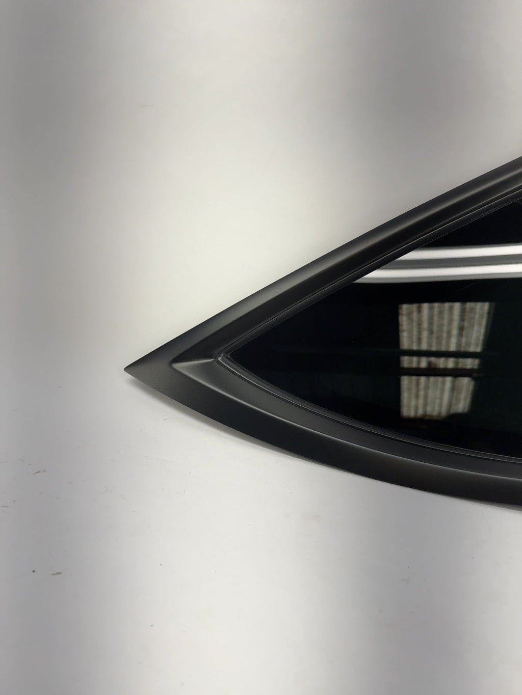 2024 Tesla Model Y Right Quarter Glass 1495741-00-H - photo 3