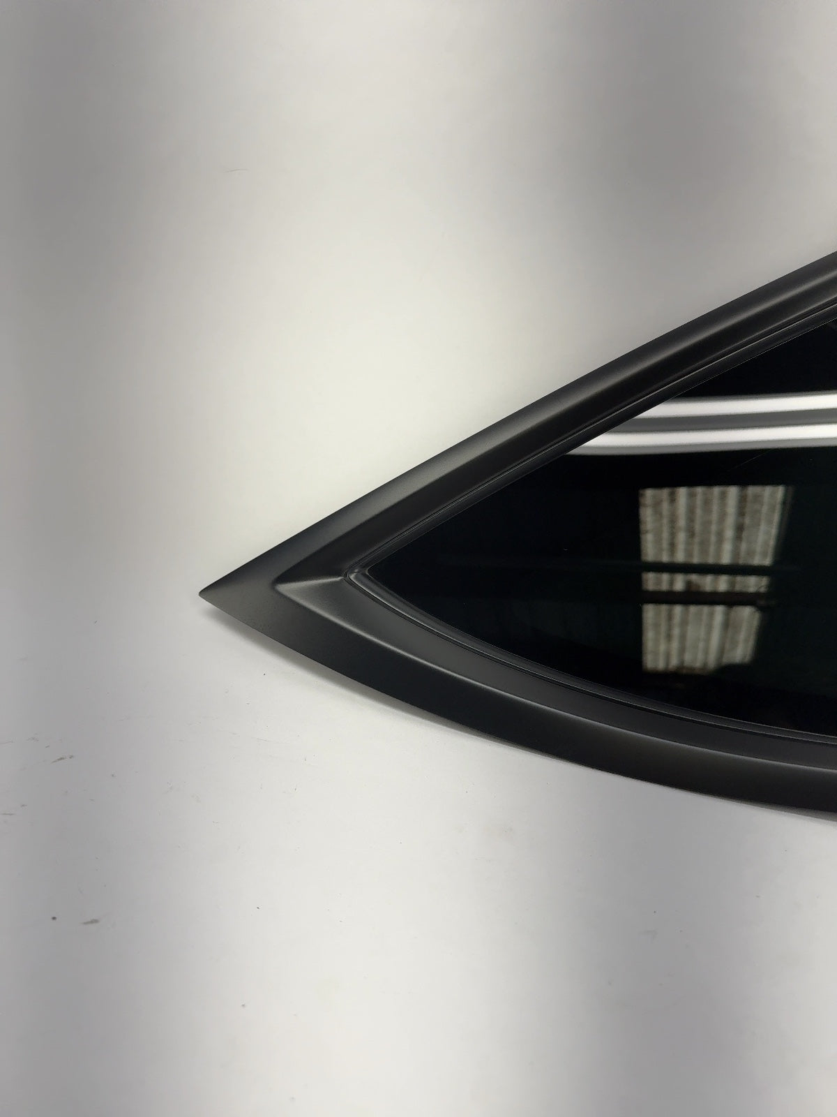 2024 Tesla Model Y Right Quarter Glass 1495741-00-H - photo 3