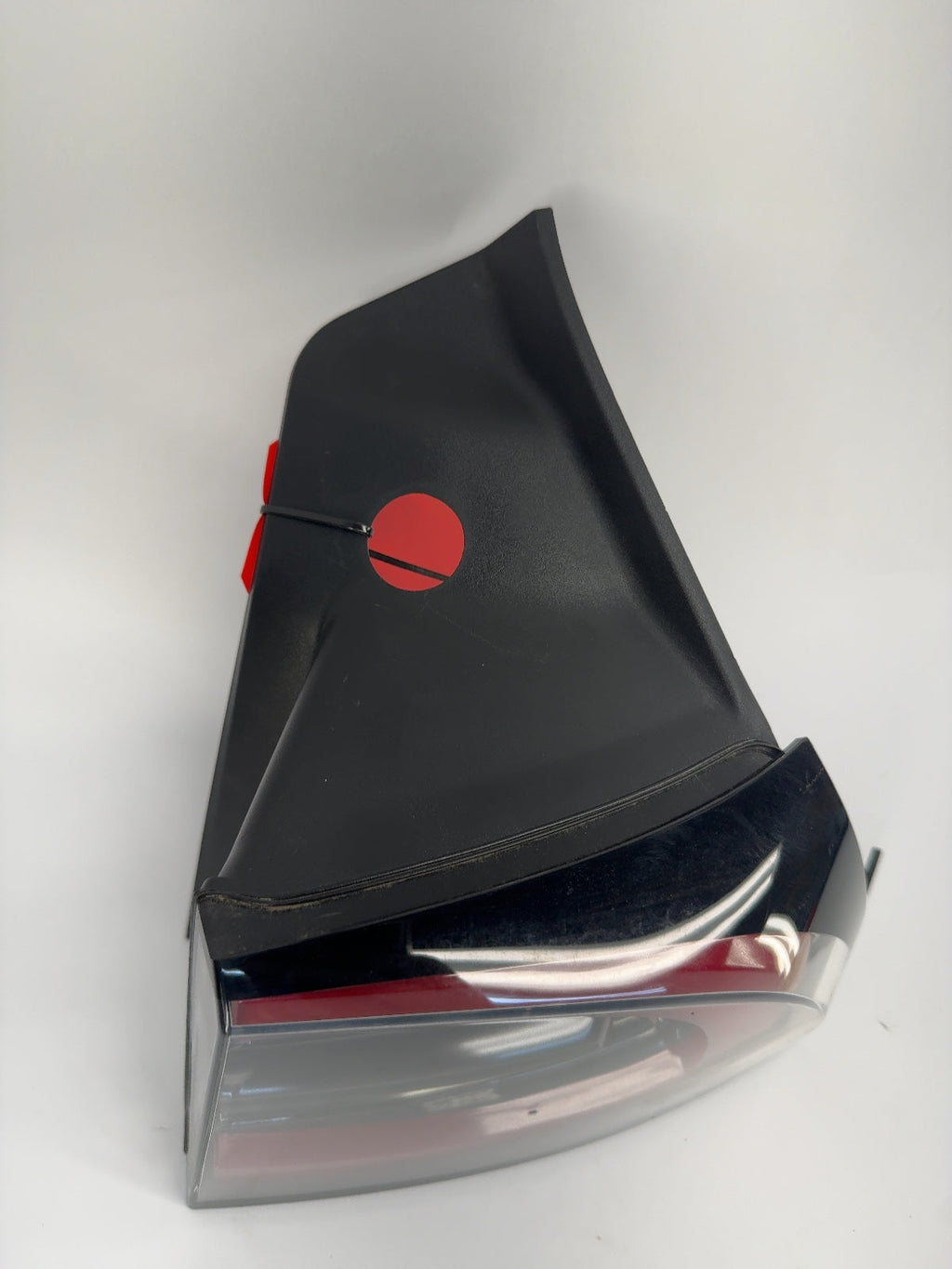 2021-2025 Tesla Model Y Right Tail Lamp Quarter Mounted Global 1502087-00-D - photo 3