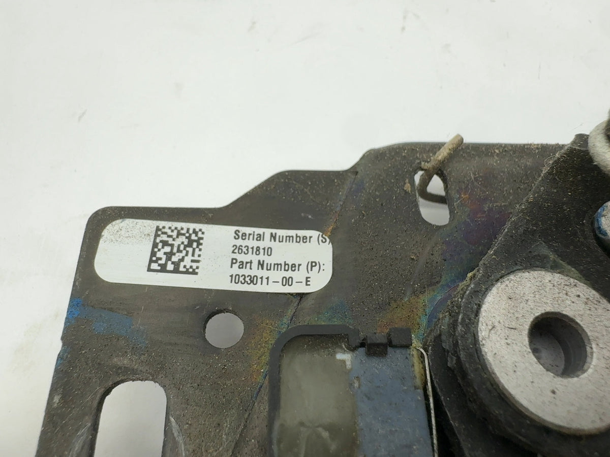 Existing store photo: Tesla OEM 1033011-00-E - image 3