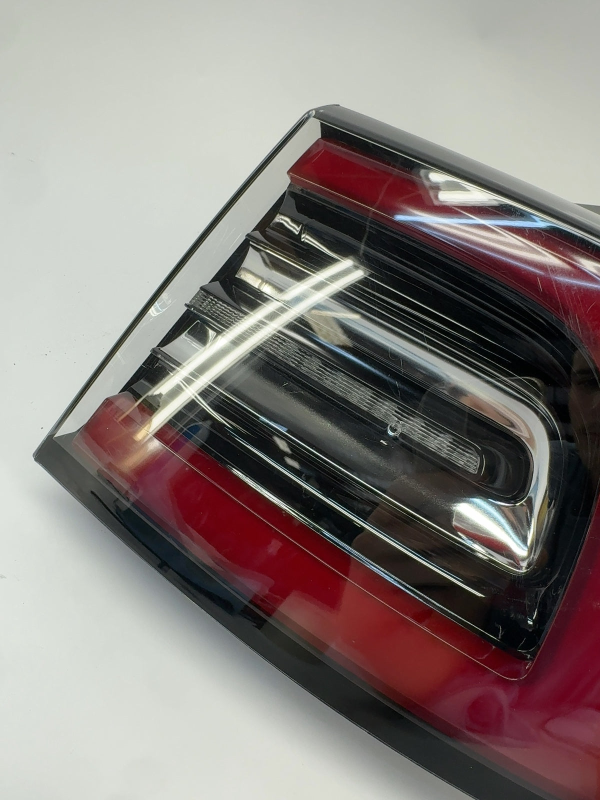 2020-2023 Tesla Model 3 Tail Lamp Rear Bodyside Left 1077397-00-H - photo 3