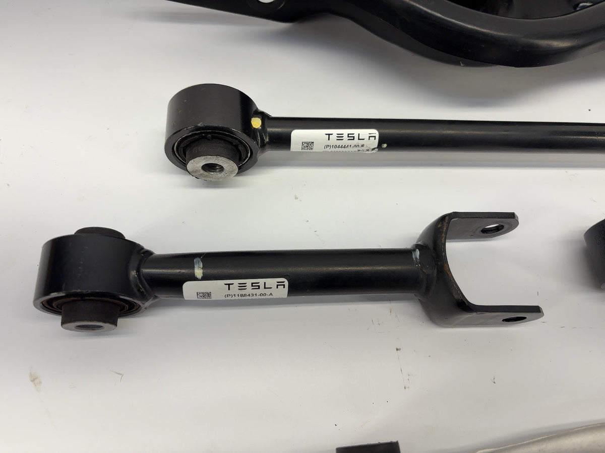2021-2024 Tesla Model Y Rear Control Arm Set 1188427-99-B - photo 3