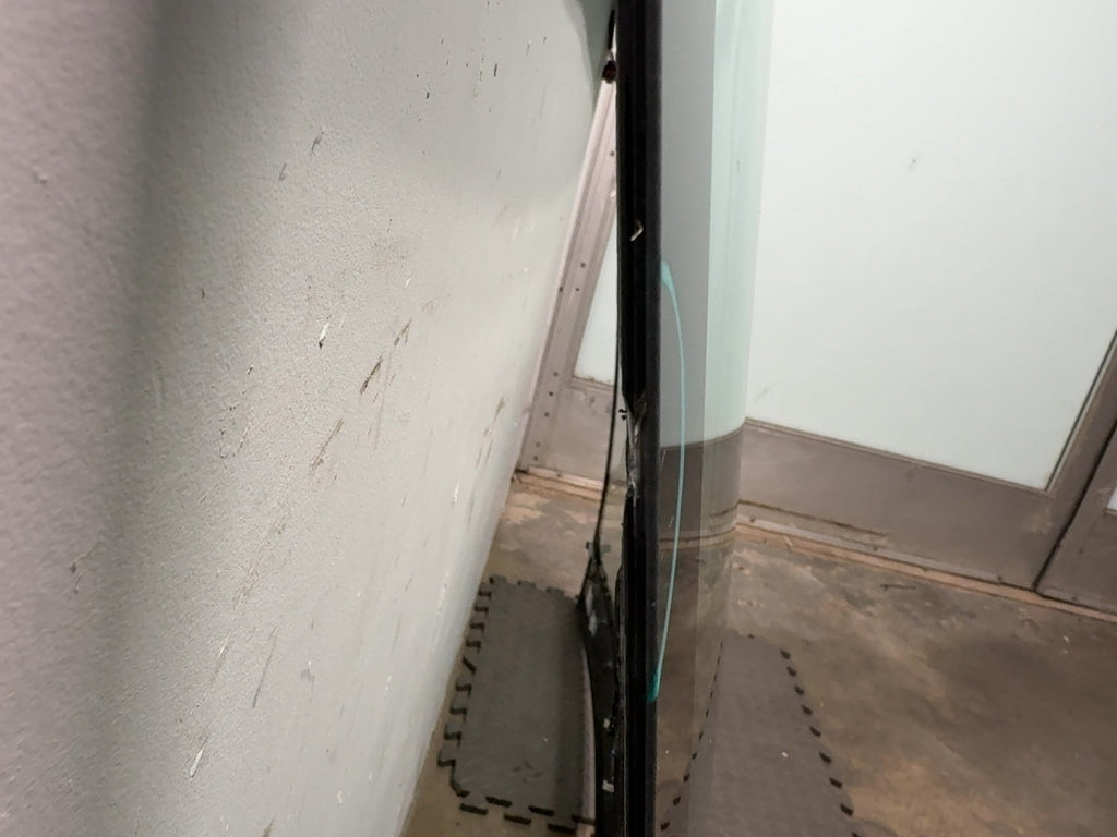 2022 Tesla Model Y Windshield 1533237-00-J - photo 4