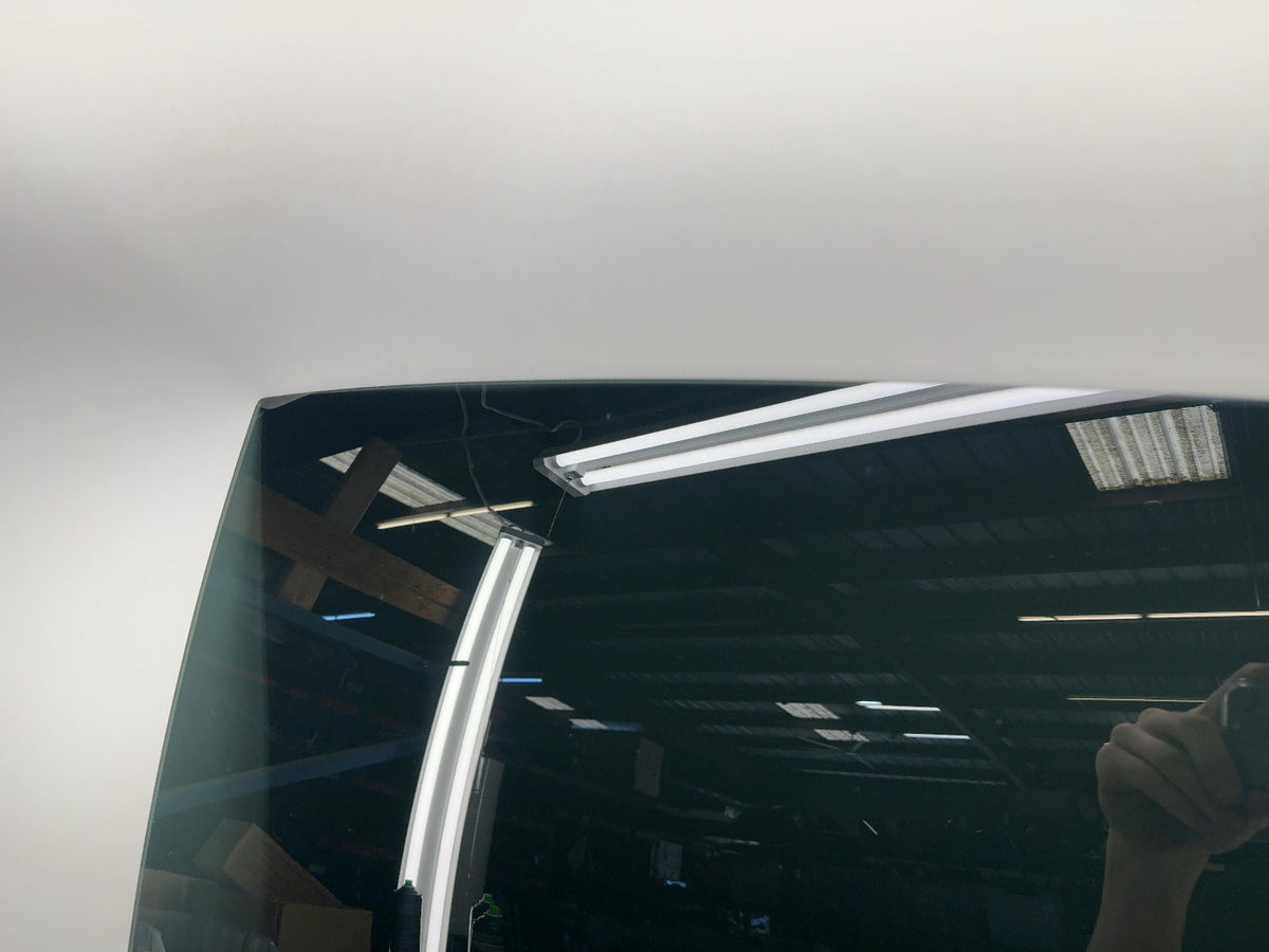 2021-2025 Tesla Model Y Rear Left Door Glass Note 1495506-00-B - photo 4