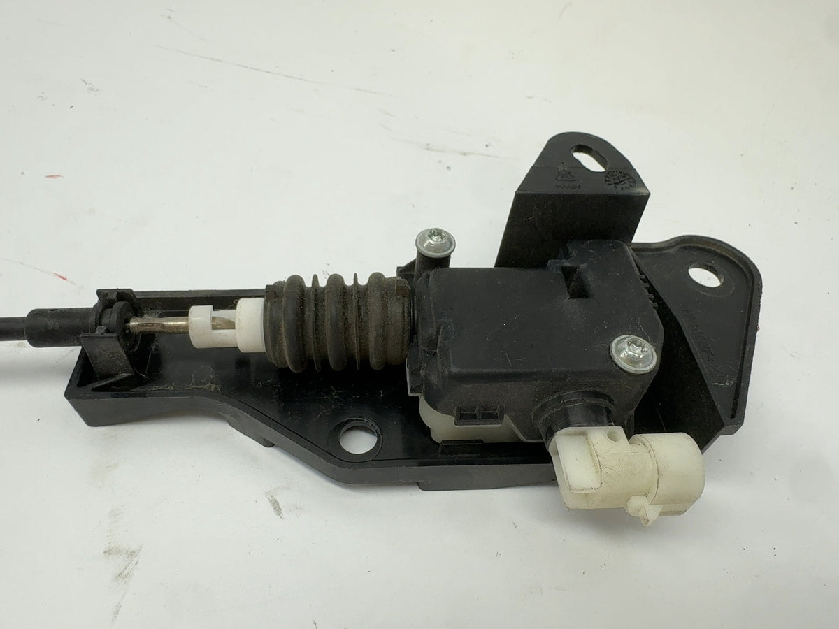 Existing store photo: Tesla OEM 1033011-00-E - image 4