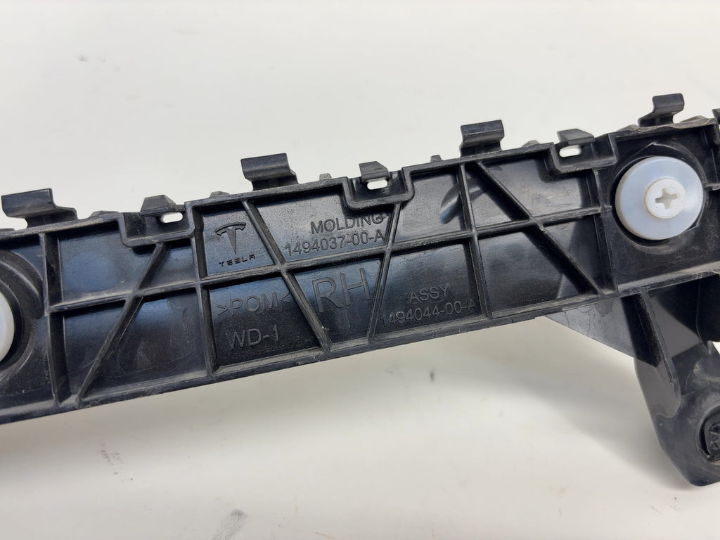 2023 Tesla Model Y Rear Right Bumper Retainer Bracket 1494037-00-A - photo 5