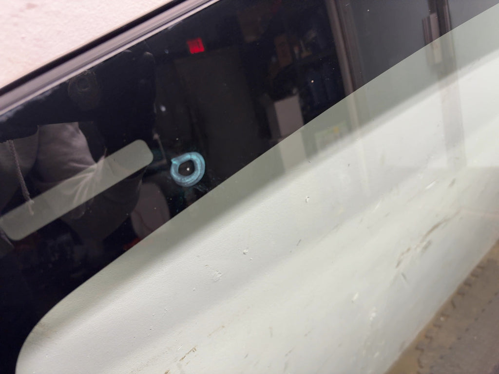 2022 Tesla Model Y Windshield 1533237-00-J - photo 5