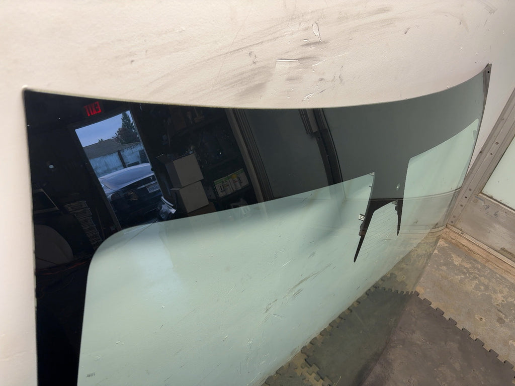 2021 Tesla Model Y Windshield 1533237-00-C - photo 5