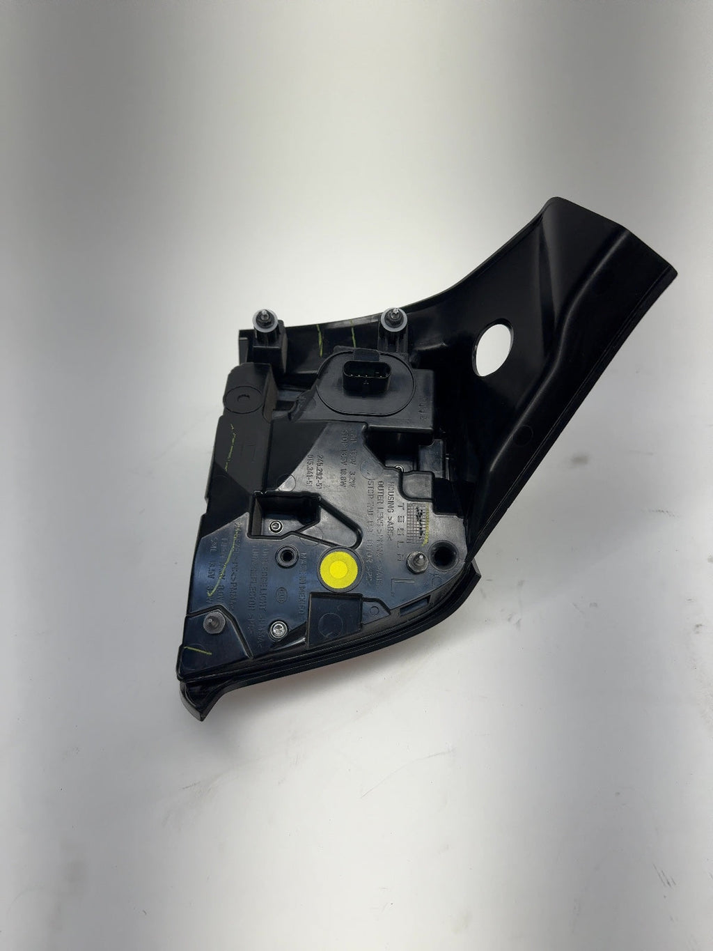 2021-2025 Tesla Model Y Left Tail Lamp Quarter Mounted Global 1502086-00-D - photo 5