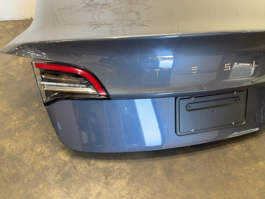 Existing store photo: Tesla OEM 1601460-E0-A - image 5