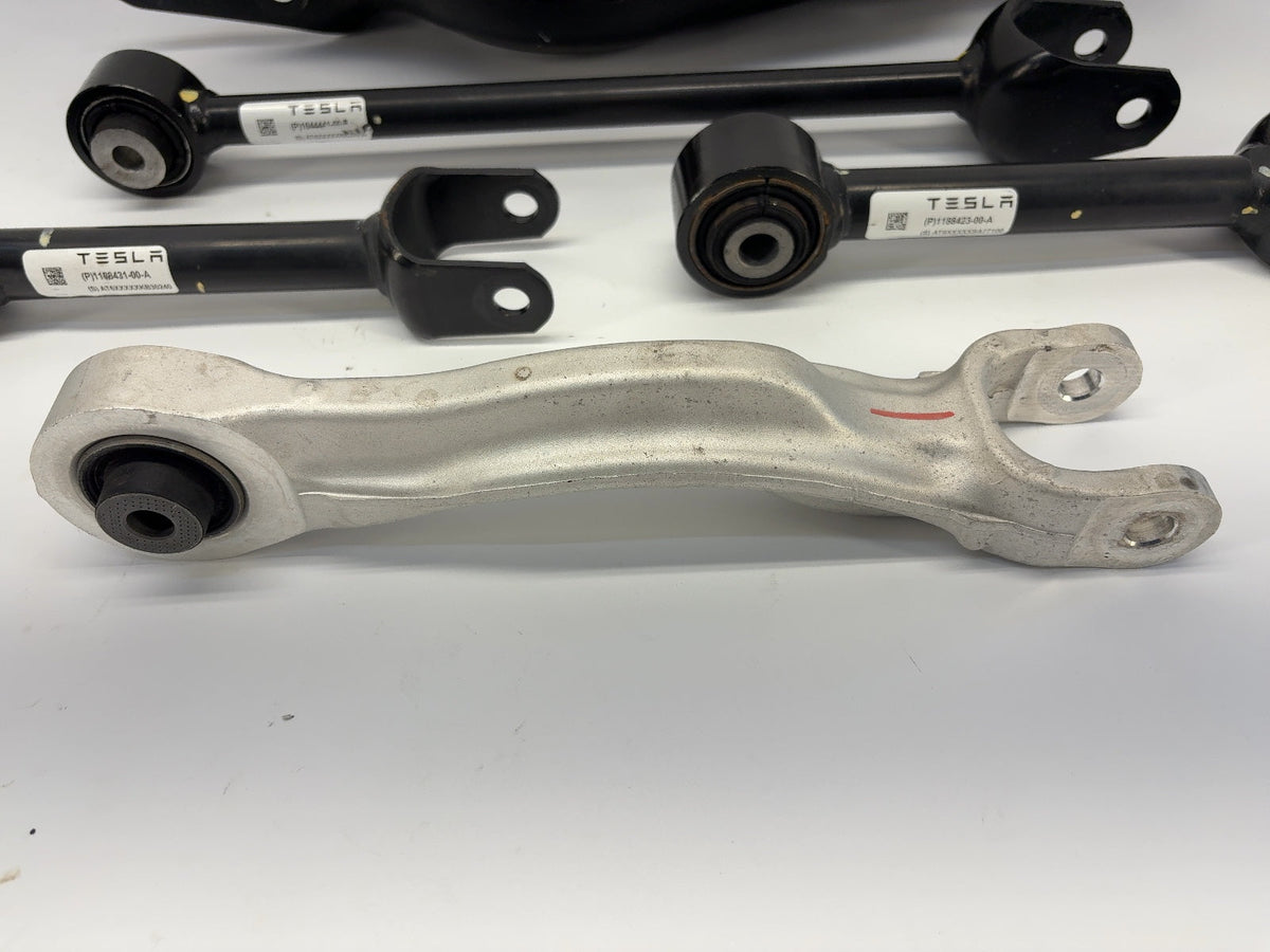 2021-2024 Tesla Model Y Rear Control Arm Set 1188427-99-B - photo 5
